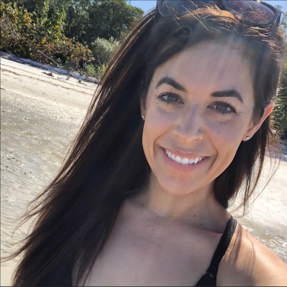 Meet your Posher, Jennifer